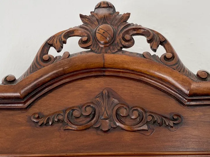 Il comò della casa del Sole — dettaglio 7
