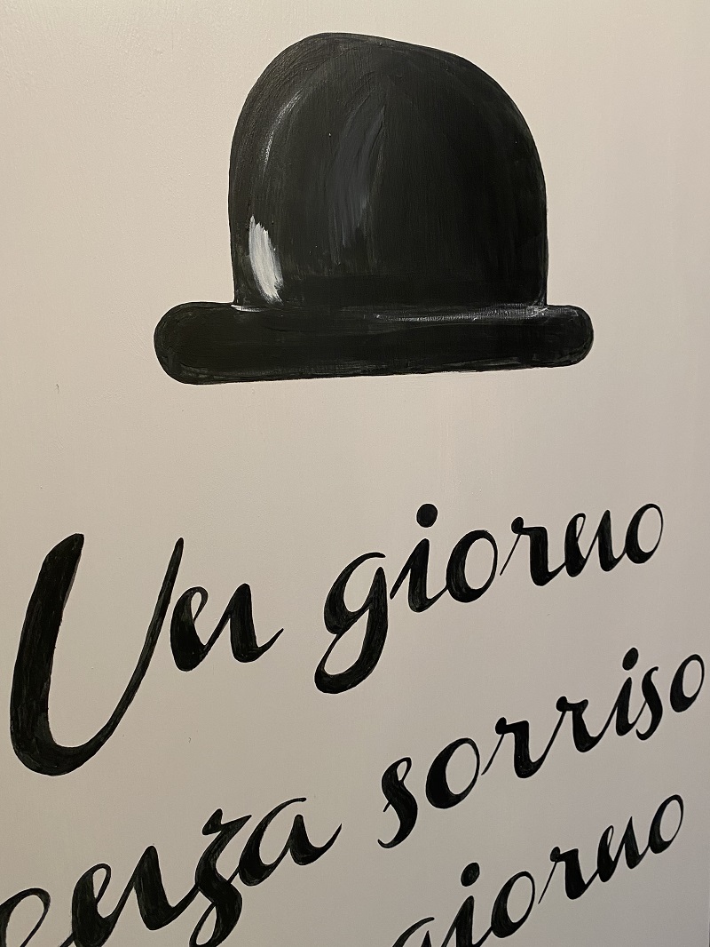 Dettaglio della decorazione dipinta a mano sulla porta